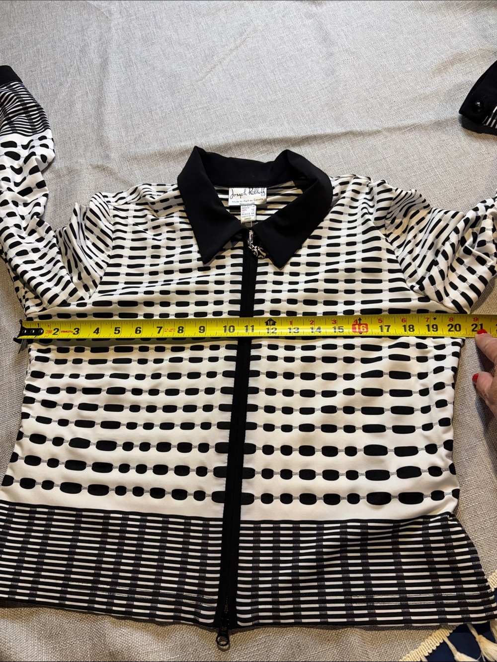 Joseph Ribkoff Set Cardi and Shell - Picture 14 of 16